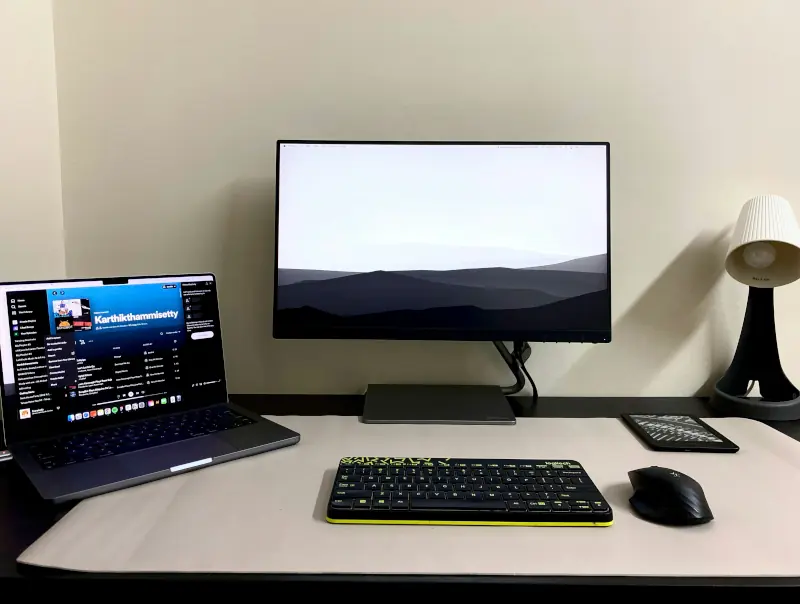 Clean Desk Setup Macbook Monitor Keyboard